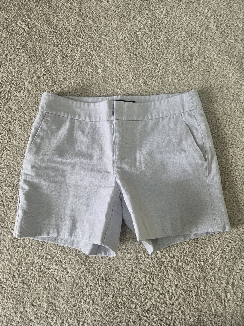 Banana Republic Light Gray / Silver Linen-Blend Shorts Size 2
